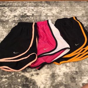 Small Nike shorts x3